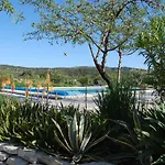El Pao 4*