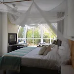 El Pao 4*